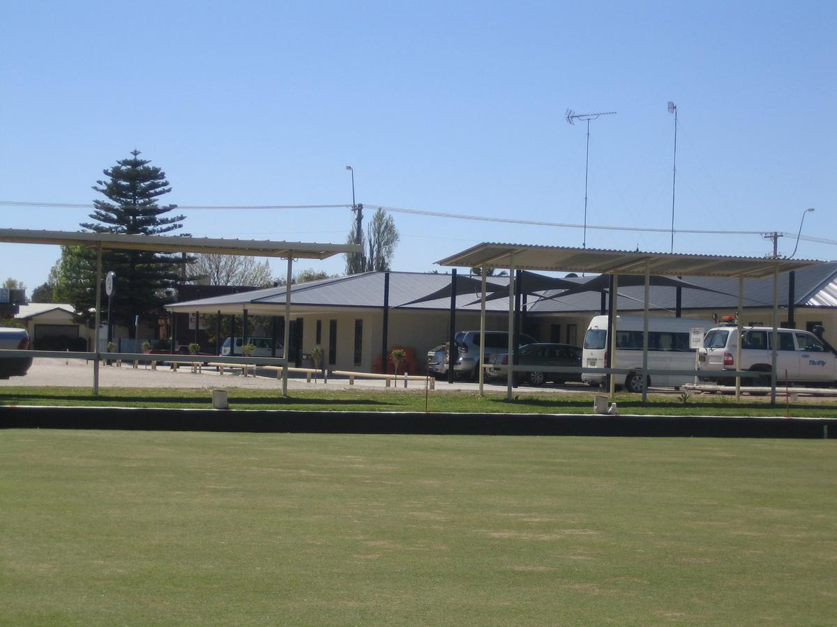 Balranald Club Motel Exterior photo